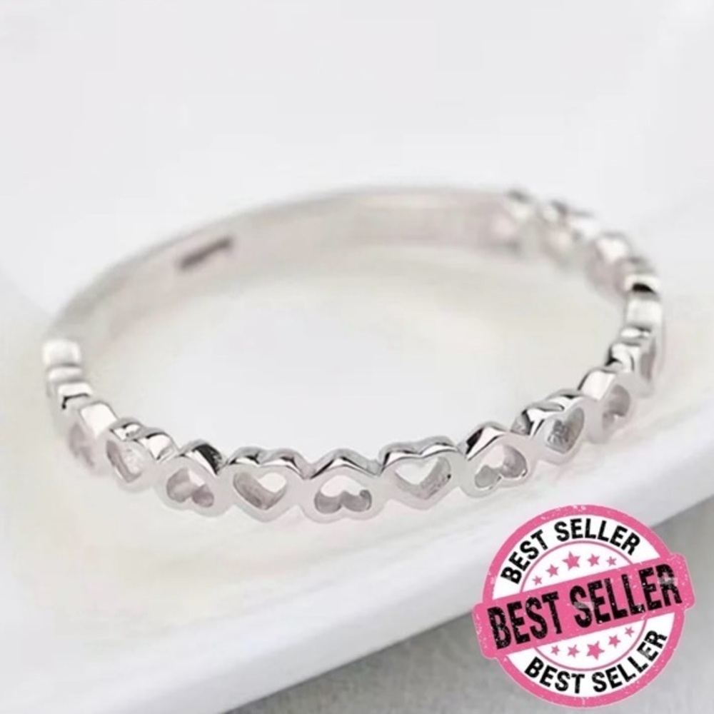 ‼️New‼️ Silver Hearts Trendy Ring Woman Jewelry Teen Girl Fashion Jewelry Size 6
